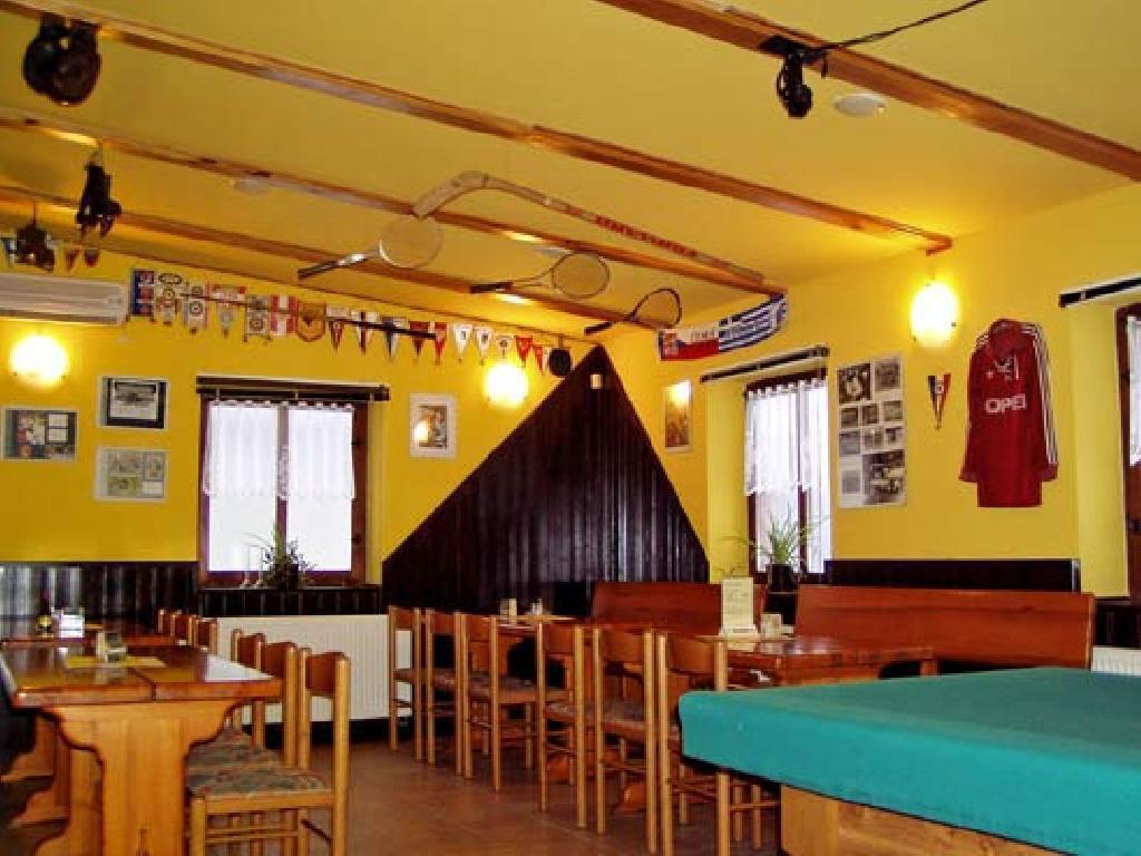 Restaurace A Penzion U Vladaru Mikulasovice Экстерьер фото